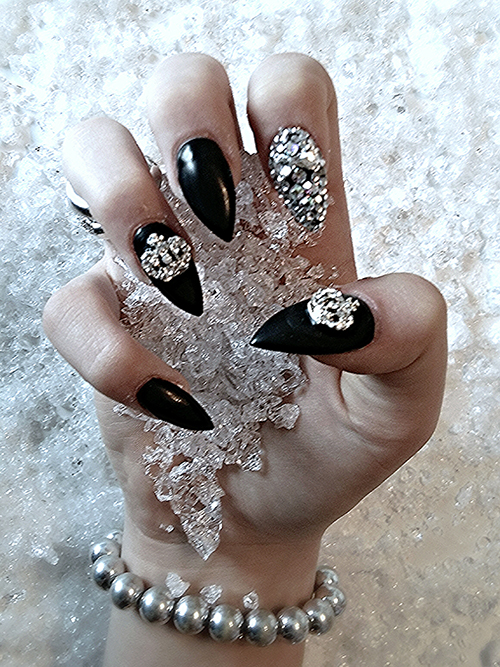 Queen Nails Fingernägel